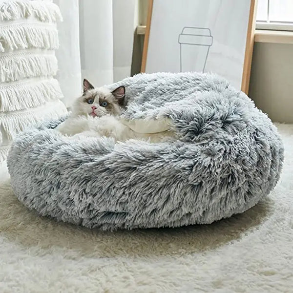 Deep Sleep – Enclosed Plush Cat Bed for Secure, Full Rest